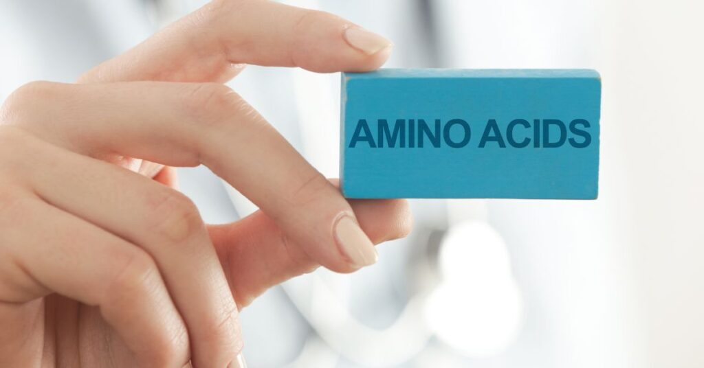 Does spirulina and chlorophyll contain essential amino acids