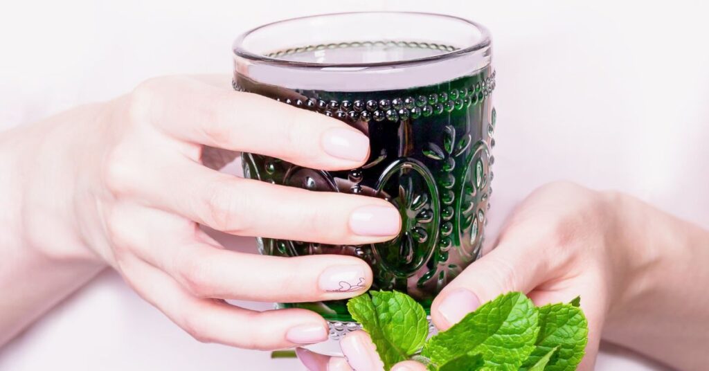 benefits of drinking liquid chlorophyll